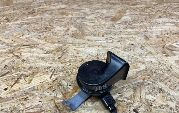 Audi Q3 F3 Horn signal 5C0951223C 83A951209