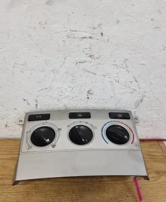 Toyota Corolla Verso AR10 Climate control unit 559000F011