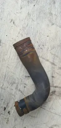 Coolant pipe/hose