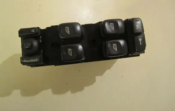 Volvo V70 Electric window control switch 30746074