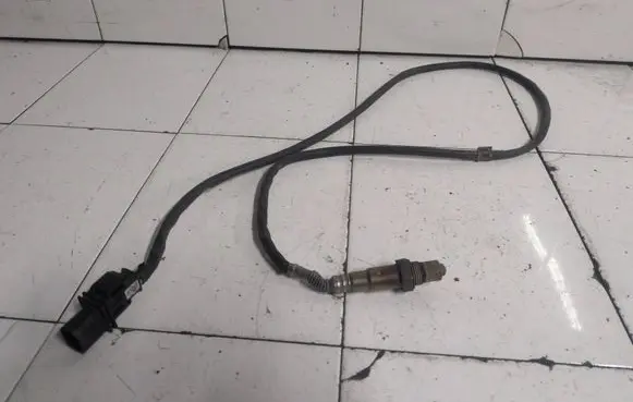 BMW 5 E60 E61 Lambda probe sensor 7558055 0258017098