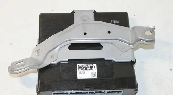 Toyota Auris E180 Other control units/modules 8998102060