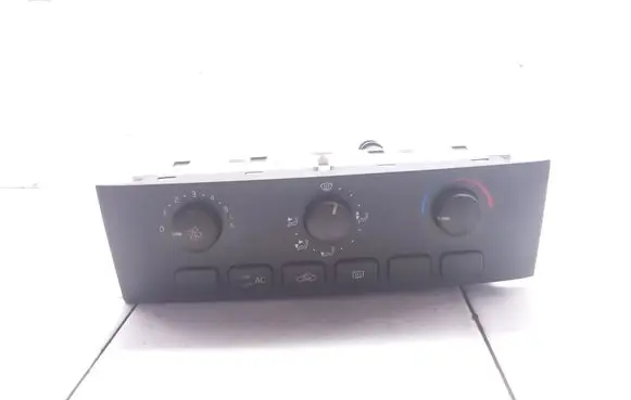 Volvo S40, V40 Climate control unit 612700 C2248