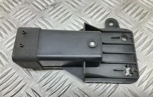 Skoda Rapid (NH) Coolant fan relay 5J0919506