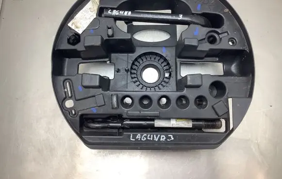 Renault Laguna III Tool set 206012