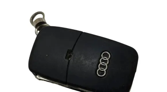 Audi A6 S6 C5 4B Ignition key/card 