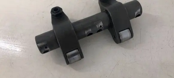 Volkswagen PASSAT B6 Camshaft 038443H