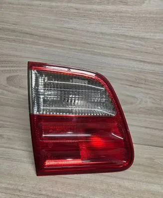 Mercedes-Benz E W210 Tailgate rear/tail lights A2108205964 324501 33211