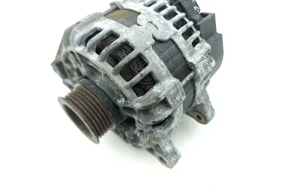 Mercedes-Benz B W246 W242 Generator/alternator A0009063322