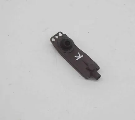 Tesla Model S Side fender camera 106910400D