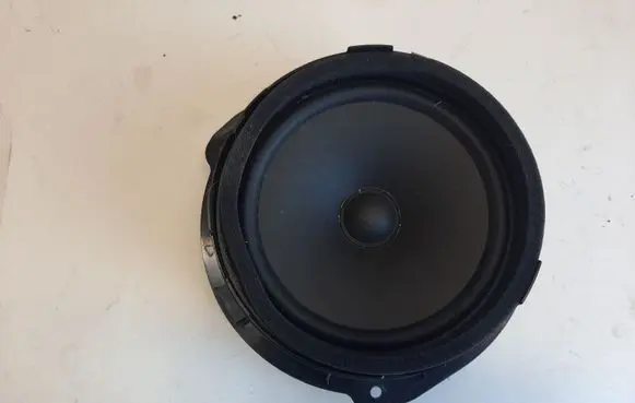 Audi A3 S3 8V Front door speaker