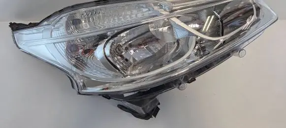 Peugeot 208 Headlight/headlamp