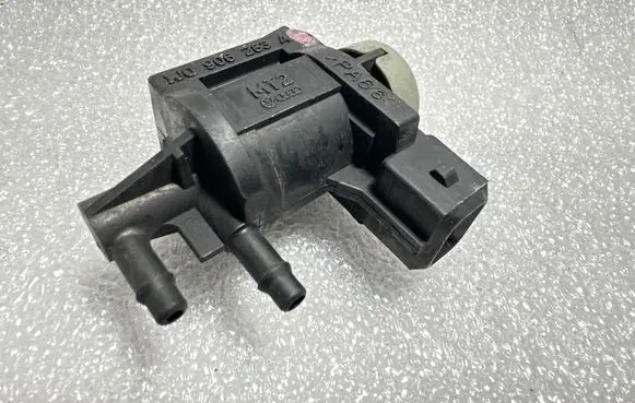 Audi A4 S4 B6 8E 8H Turbo solenoid valve 1J0906283A