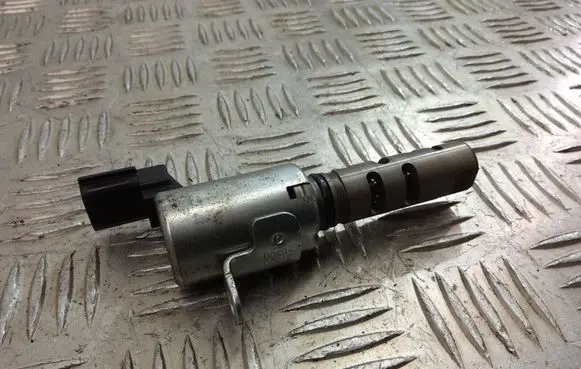 Lexus GS 300 350 430 450H Camshaft vanos timing valve 1533031020
