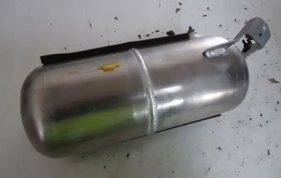 Audi Q7 4L Air suspension tank/reservoir 7L8616202A