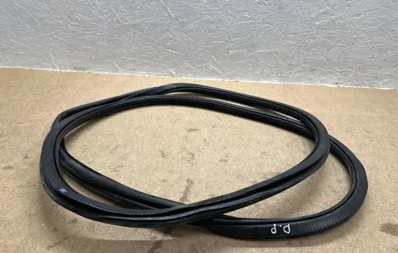 Skoda Kodiaq Rubber seal front coupe door 565867366