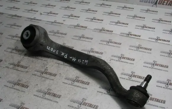 Mercedes-Benz E W212 Front lower control arm/wishbone