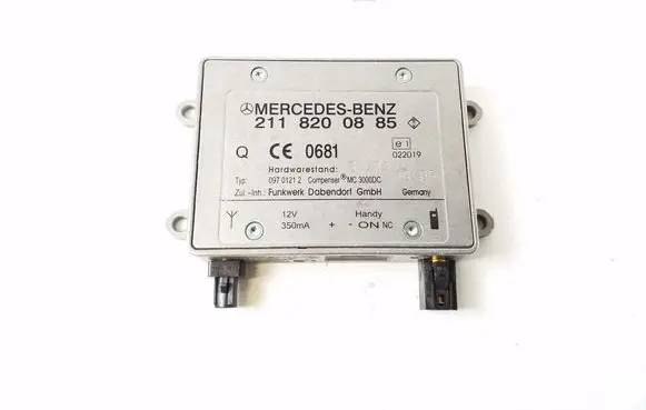 Mercedes-Benz CLS C219 Aerial antenna amplifier A2118200885