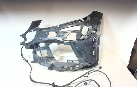 Mercedes-Benz C AMG W205 Front bumper mounting bracket A2058855502