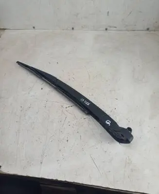 Rear wiper blade arm