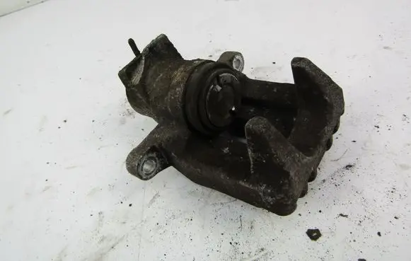 Volkswagen PASSAT B5 Rear brake caliper 