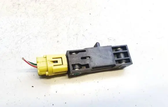Suzuki Grand Vitara II Airbag deployment crash/impact sensor 3893065j30 38930-65j30