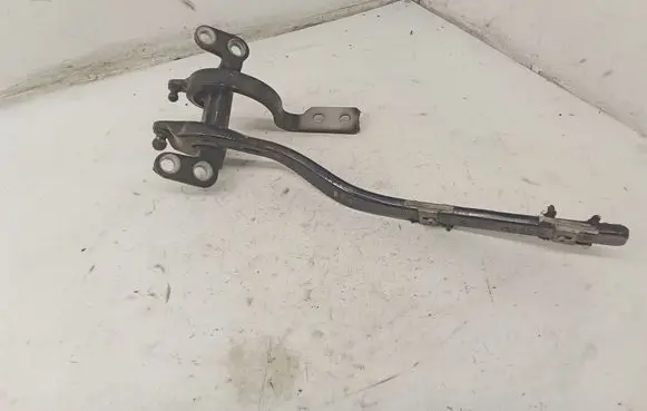Volkswagen Touareg I Tailgate/trunk/boot hinge 7L6827302B