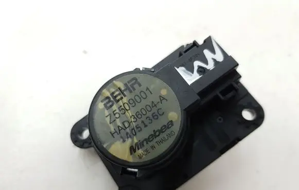 Citroen DS5 Air flap motor/actuator Z5509001 1405136C