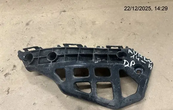 Toyota Auris E180 Front bumper mounting bracket 5253502050