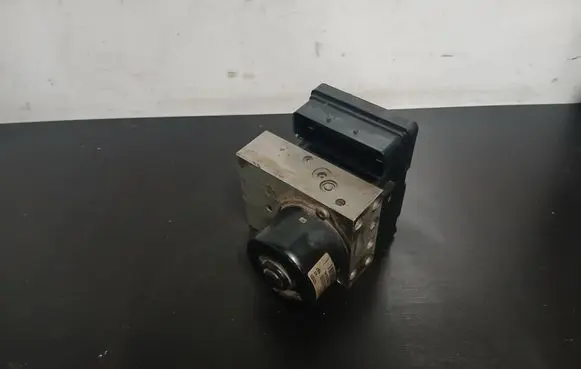 Volvo S60 ABS Pump 8671224 5WK84002 10092504033