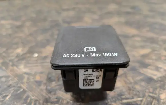 Chevrolet Trax Voltage converter inverter 13280254 13261991 544970085