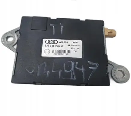Audi TT TTS Mk2 Aerial antenna amplifier 8J8035225M