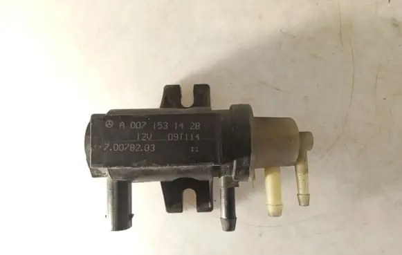 Mercedes-Benz E W212 Turbo solenoid valve A0071531428