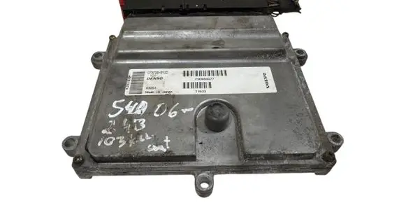 Volvo S40 Engine control unit/module P30650677 T1633 0797009132