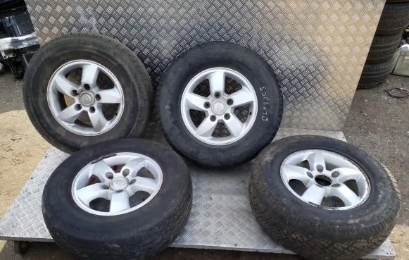 R16 alloy rim