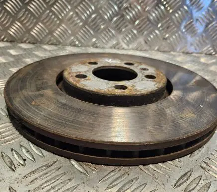 Volkswagen Golf V Front brake disc