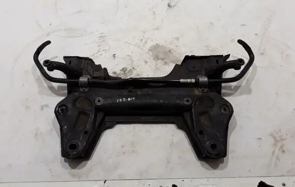 Peugeot 208 Front subframe 9827504880