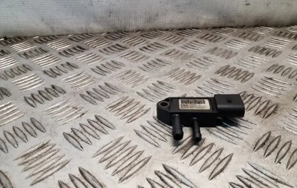 Volkswagen Sharan Exhaust gas pressure sensor 076906051B