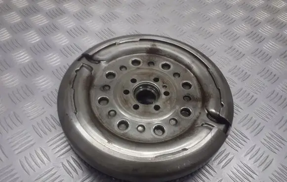 Volkswagen PASSAT B6 Flywheel