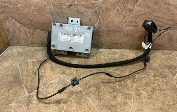 Mercedes-Benz C W204 Bluetooth control unit module A2049000300