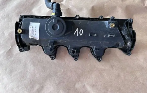 Renault Clio III Rocker cam cover 8200629199