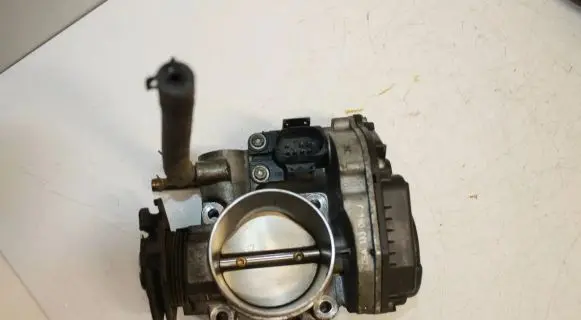 Audi A3 S3 8L Throttle valve 06A133064J