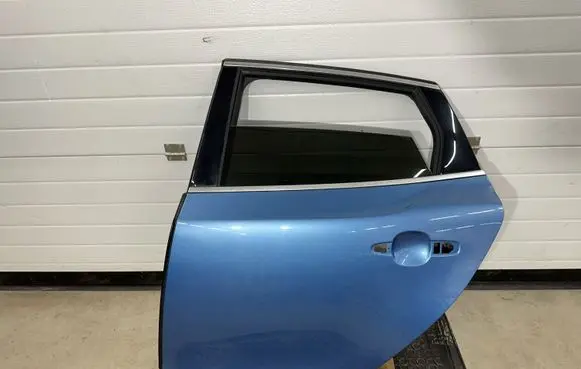 Volvo V40 Rear door 