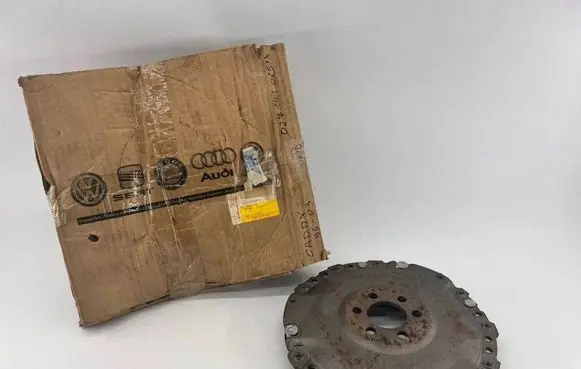 Volkswagen Golf III Clutch pressure plate 027141025TX AAM AAZ