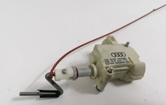 Audi Q7 4L Central locking motor 4L0810773