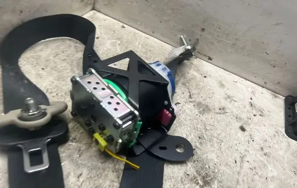 Mazda 6 Front seatbelt CB091093QN1