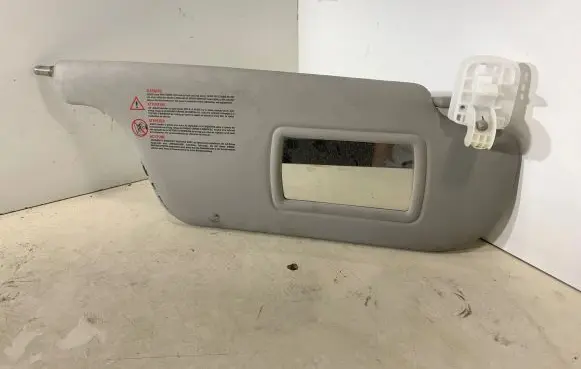 Renault Clio III Sun visor 8200294234