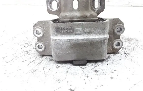 Volkswagen Jetta V Gearbox mount 1K0199555