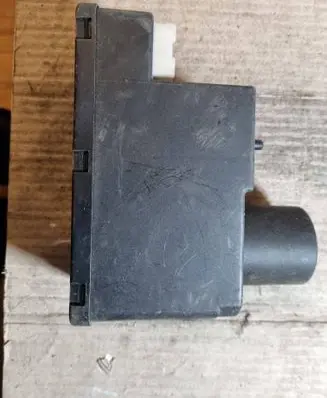 Audi A6 S6 C4 4A Central locking vacuum pump 4A0862257D