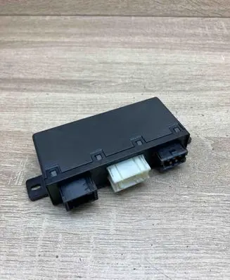 BMW 5 E39 Door control unit/module 6904245 6904255 Used